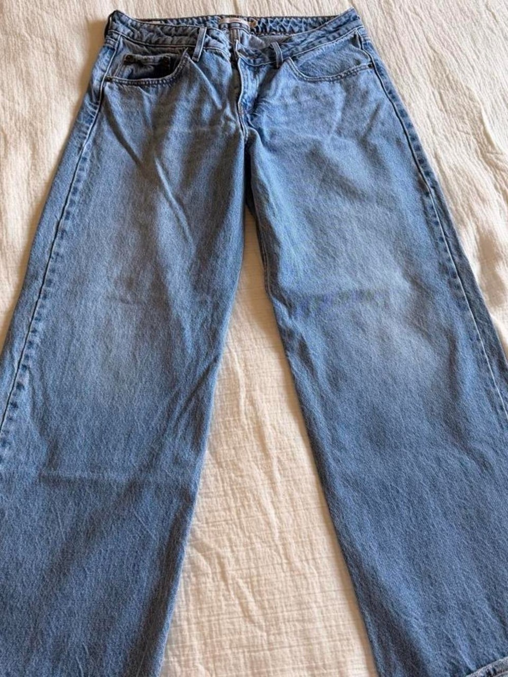 Women’s Levi low loose